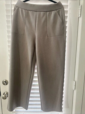 Mondetta Straight Leg Cropped Pants in Brown Size Medium